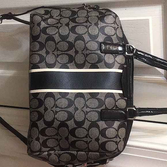 Coach Signature Boston Bag - Picture 2 of 13